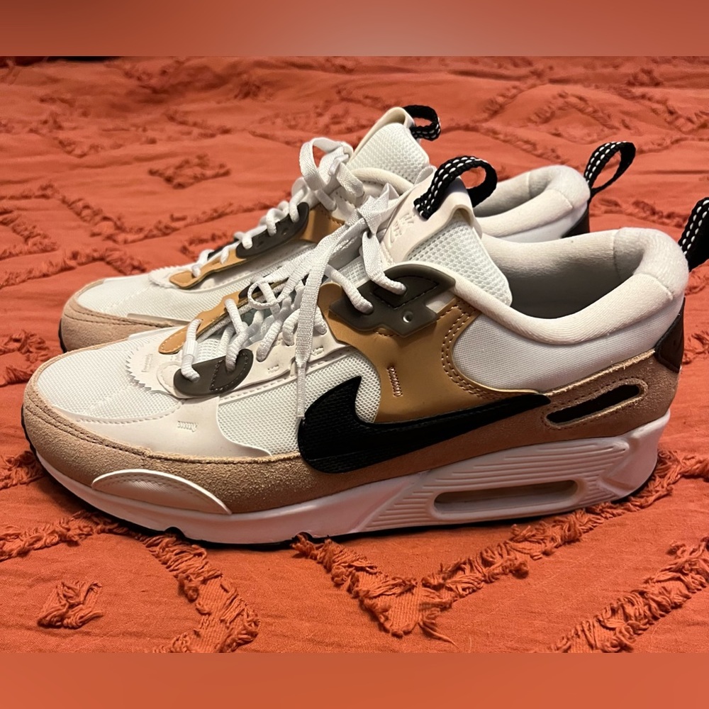WOMEN'S NIKE AIR MAX 90 FUTURA